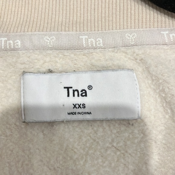 TNA Sweater - Picture 2 of 4